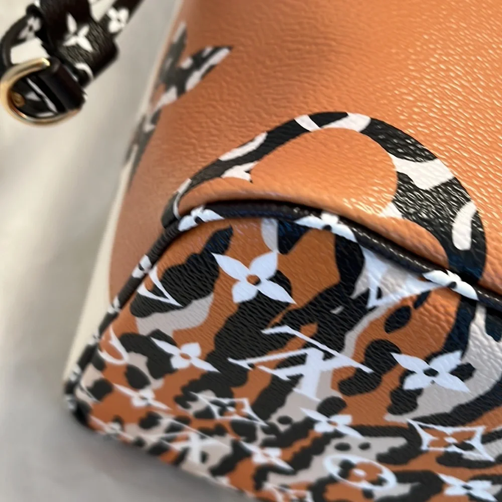 Louis Vuitton Neverfull MM Jungle Giant - Picture 6 of 16